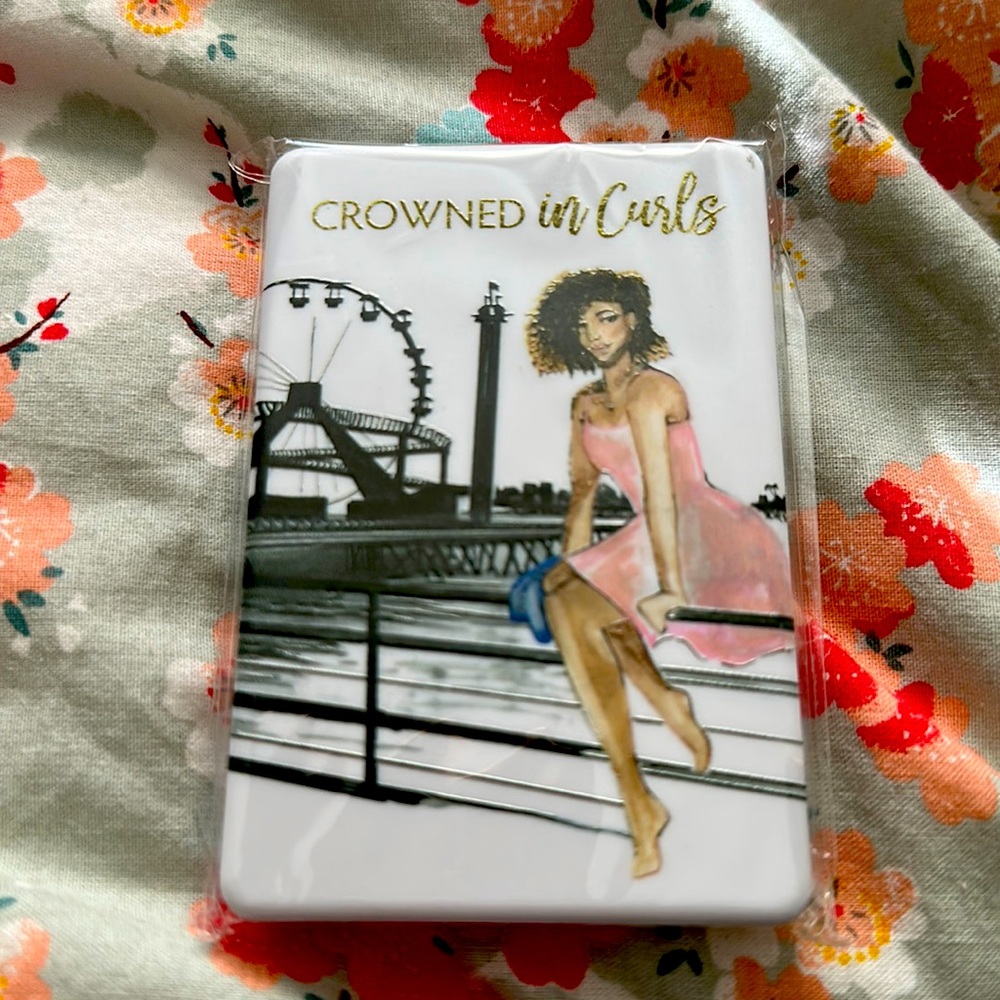 CROWNED IN CURLS COMPACT MIRROR